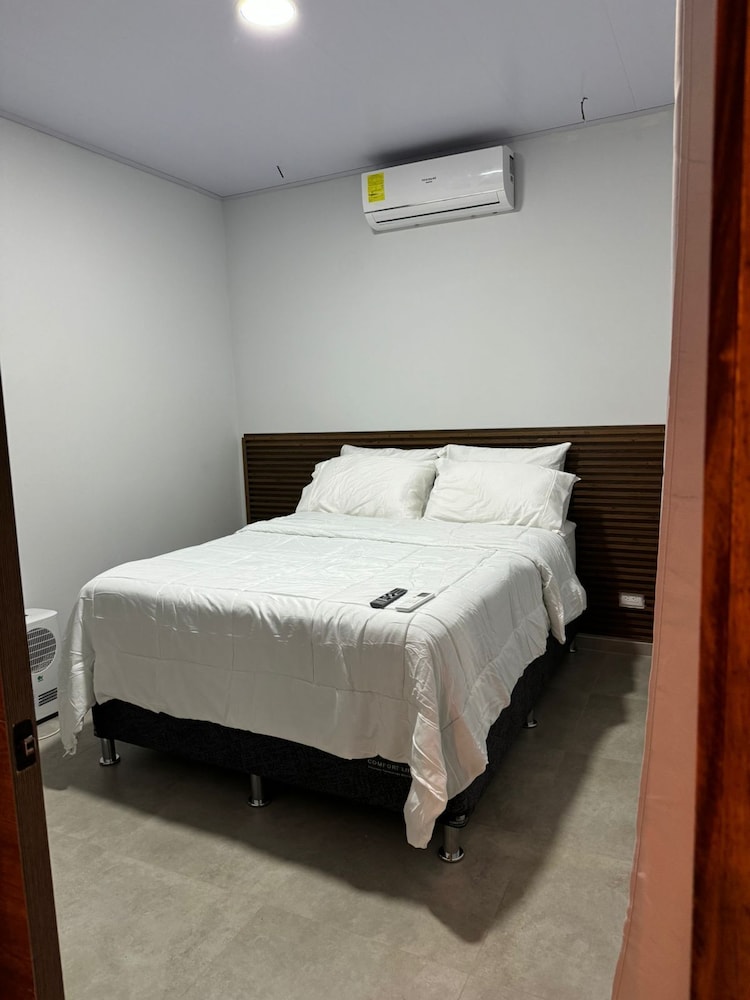 Monstera Apartments Monteverde