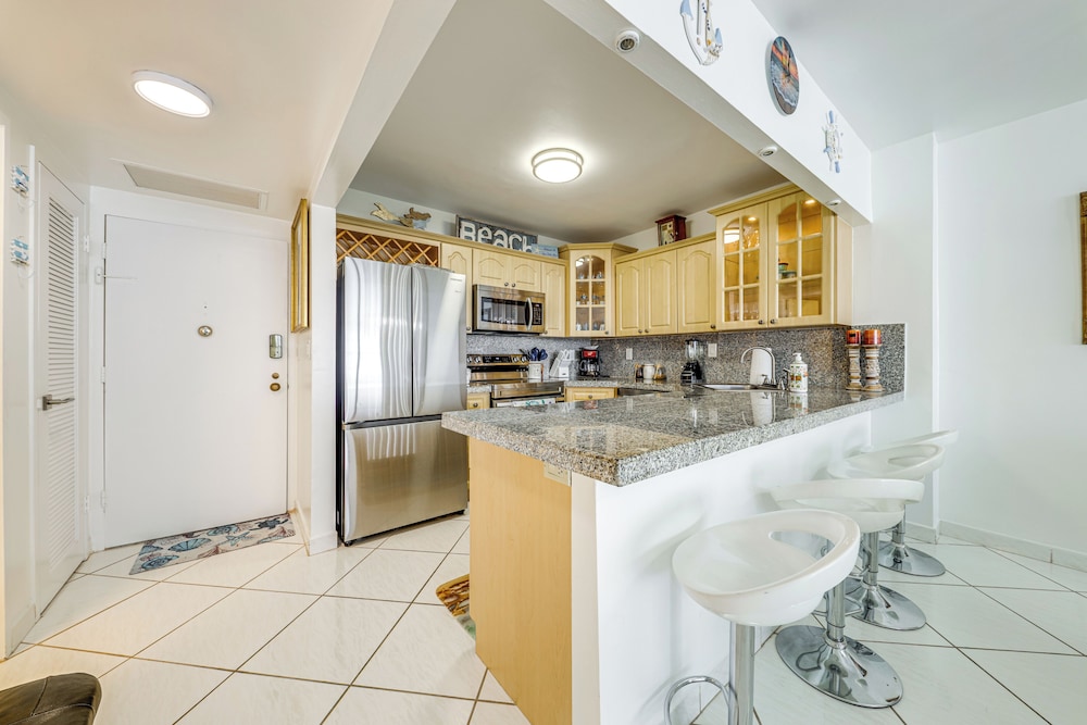 Balcony & Community Perks: Coastal Hollywood Condo
