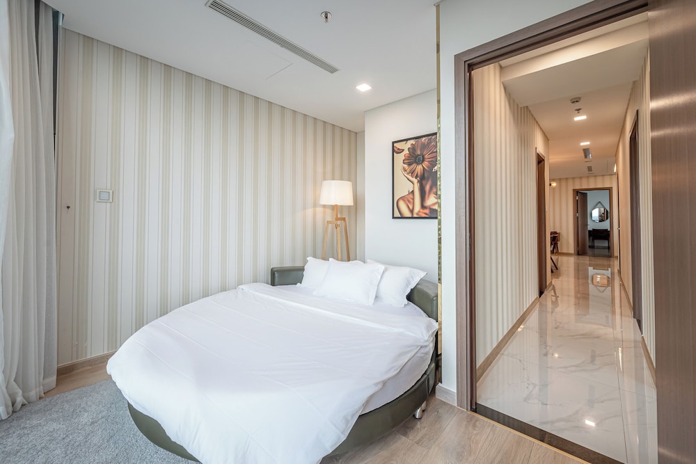 Landmark 81 & Vinhomes - ZEN Saigon Citypoint.