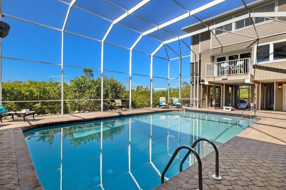 21381 Widgeon Point 6 Bedroom Estate