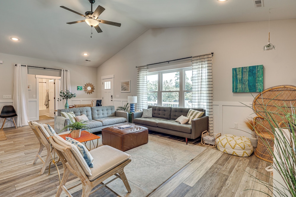 < 1 Mi to Beach: Home w/ Pool in Oak Island!