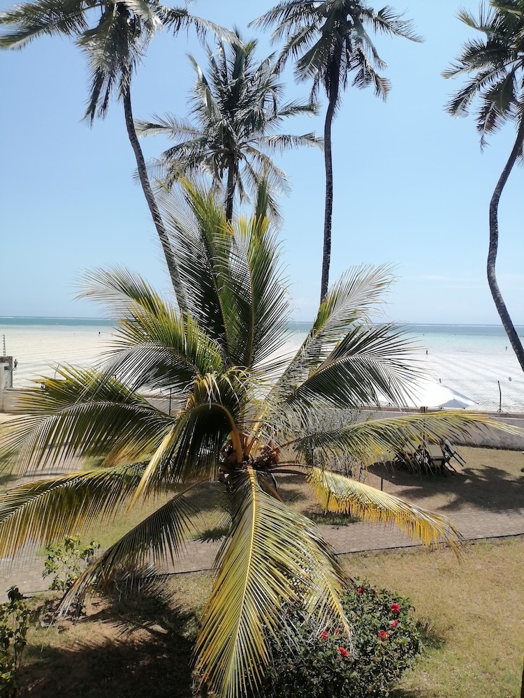 Bamburi Beach Villa LTD