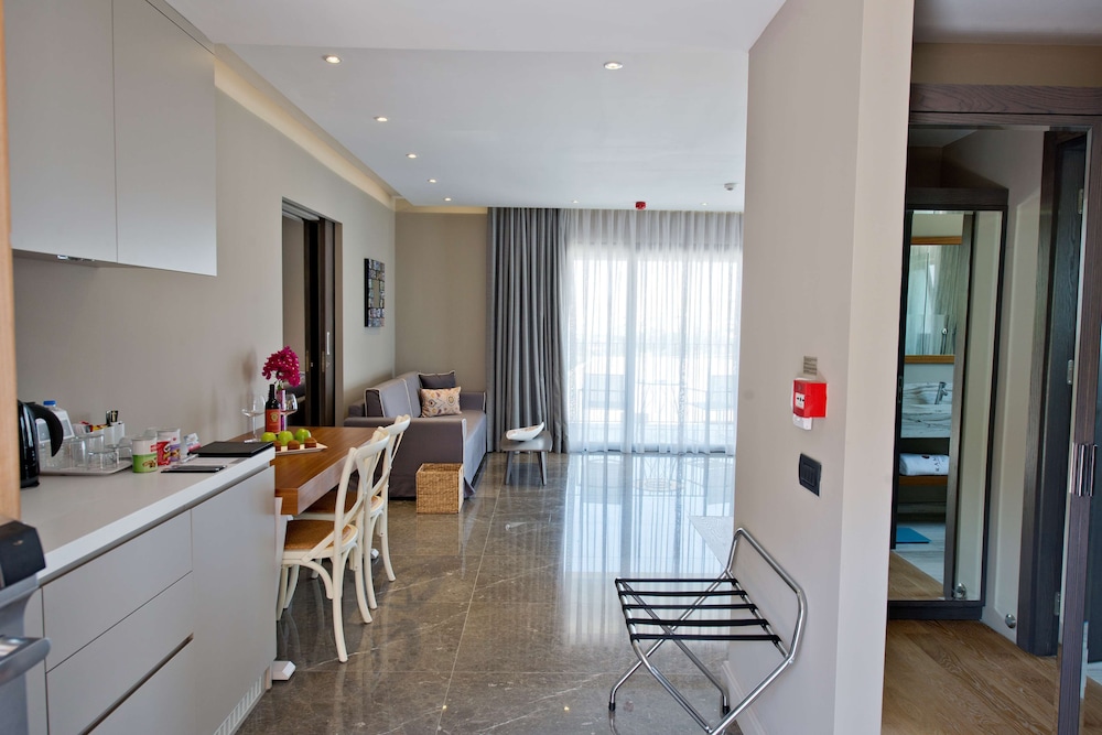 Ramada Resort by Wyndham Bodrum - Image 56