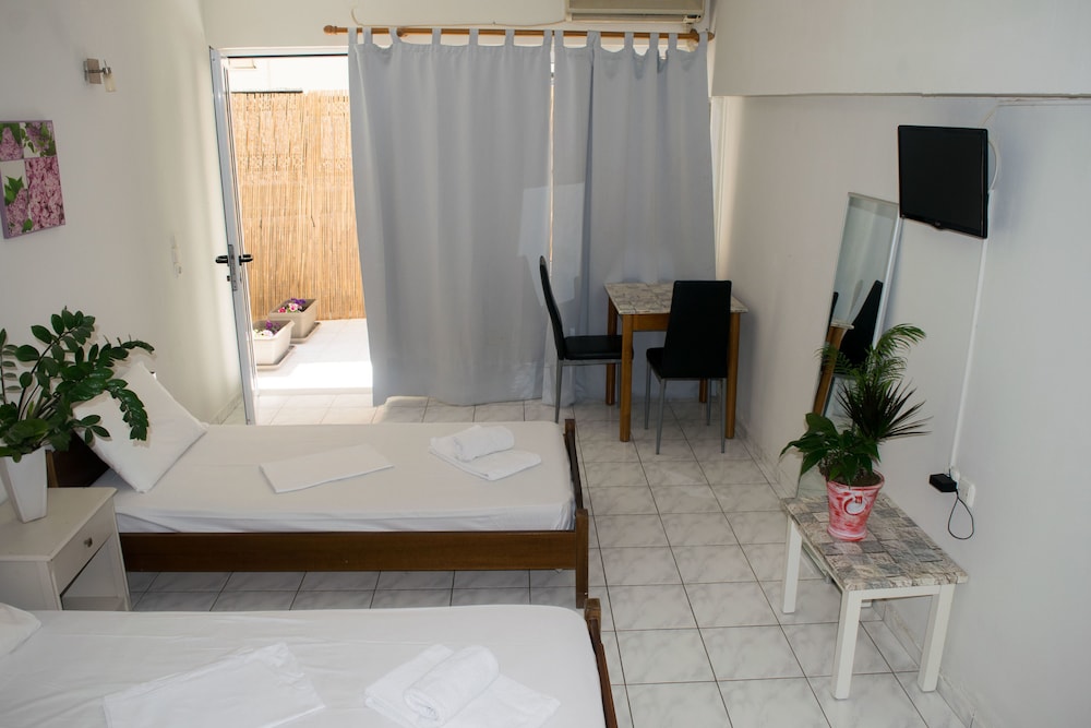 Greta Apartments
