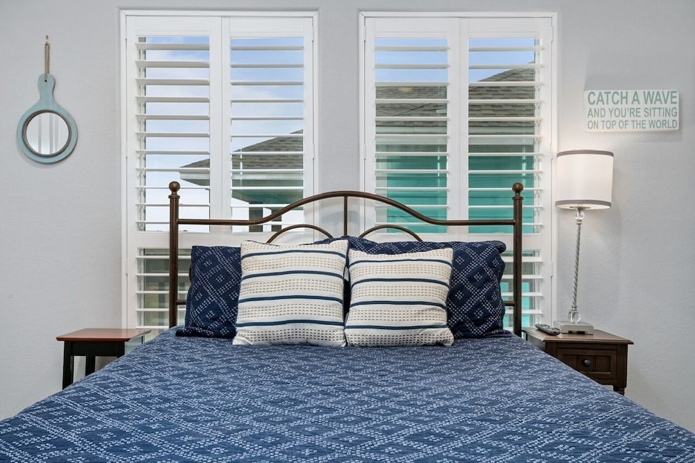 Just One More Day 4 Bedroom Home by RedAwning