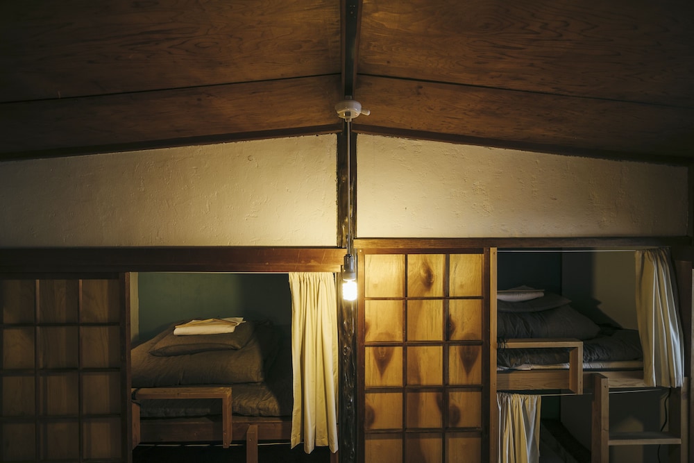 Torii-Kuguru Hostel