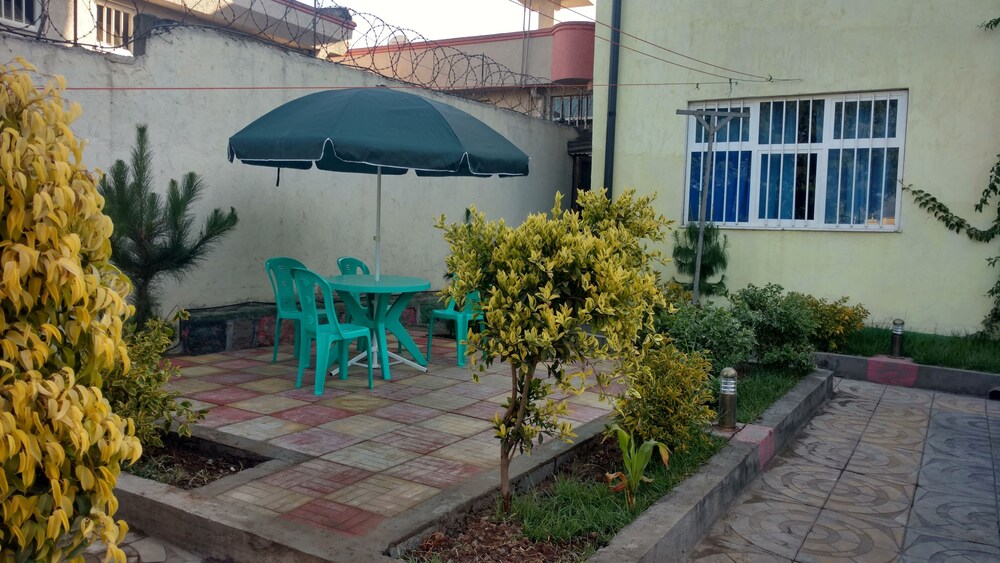 Photo 15