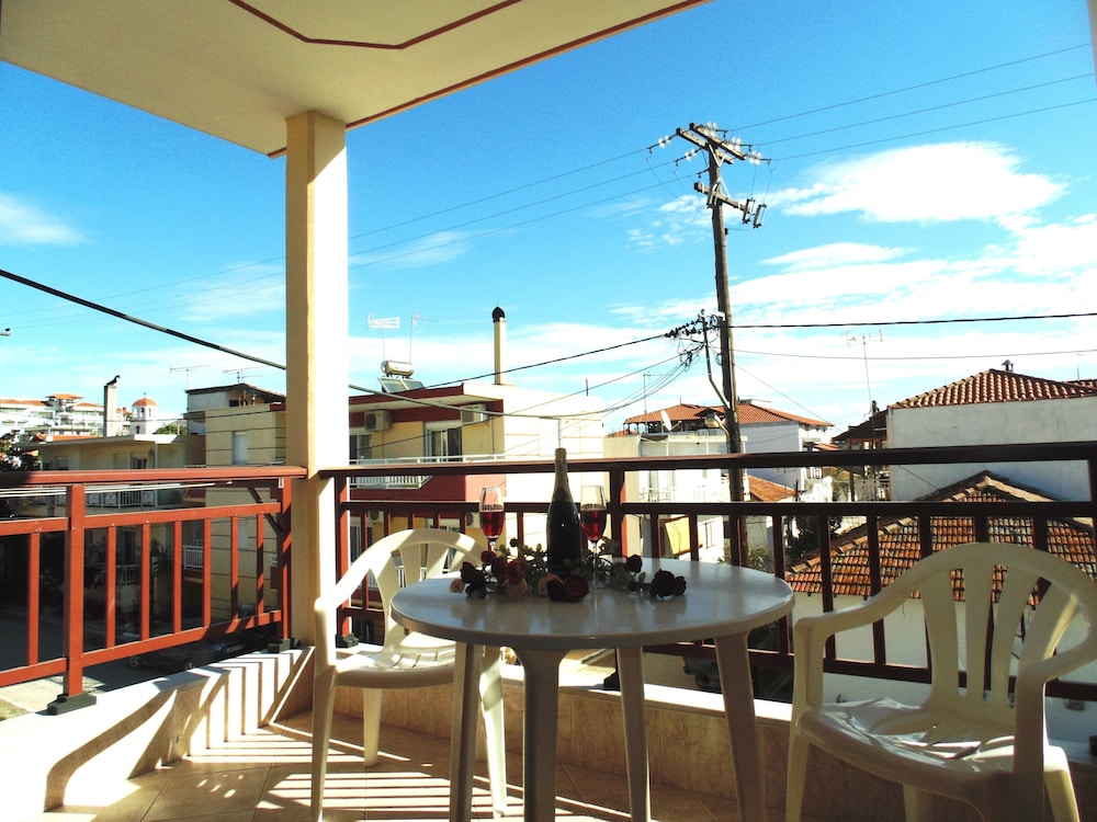 House Sartios view 3