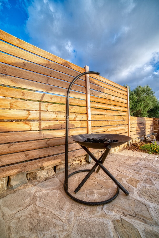 Olive Luxury Suites - Adults Only view 5