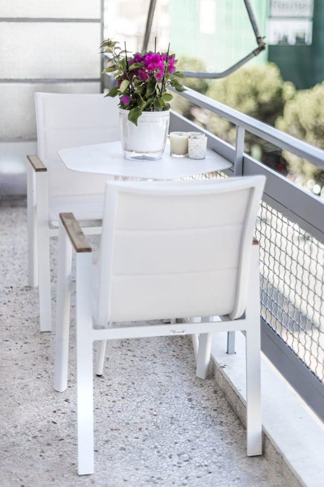 Stylish Acropolis View Apartment