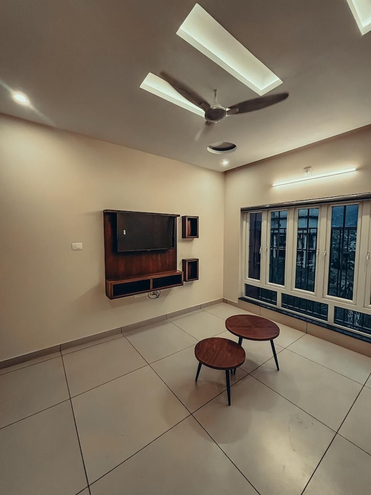 Azay Luxurious Apartment