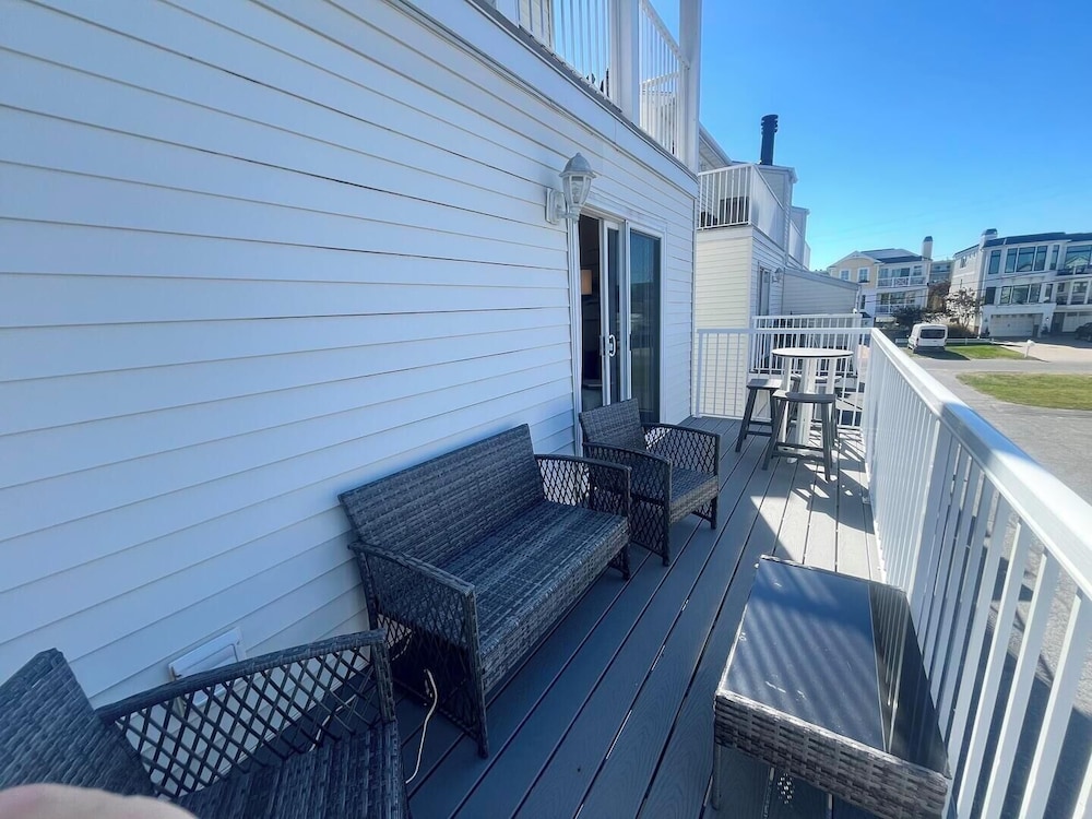 Rodney Avenue 107d