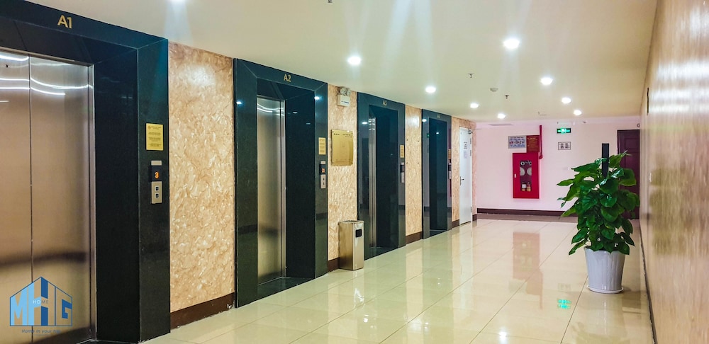 MHG Home Luxury Apartment view 4
