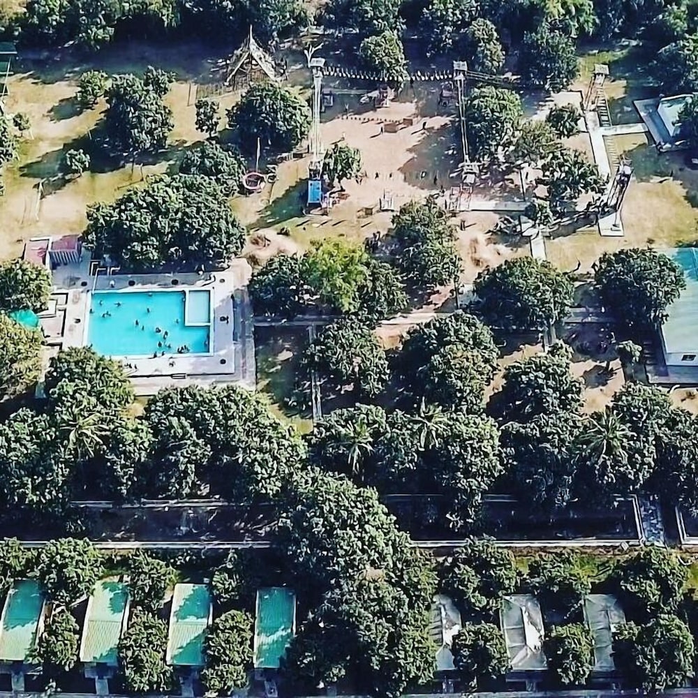 Camp Dilly