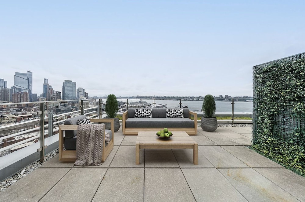 Forte Select XXV by Rove Apt w Private Terrace