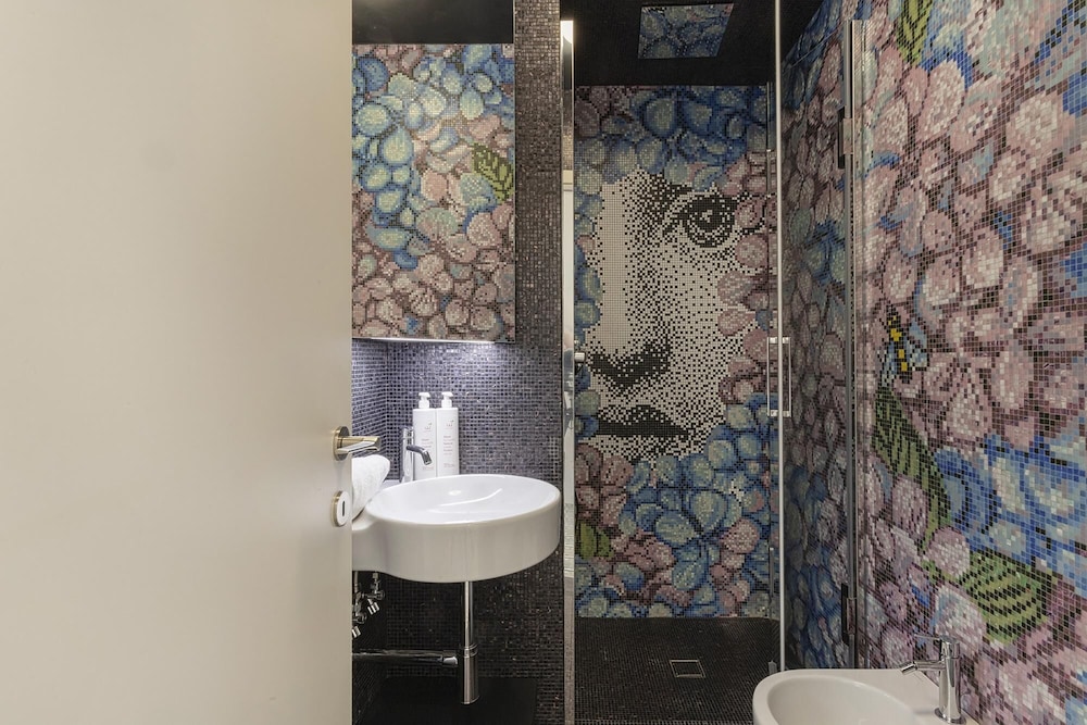Luxury Central Design Apartment photo 2