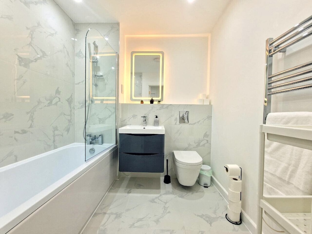 FlexiLux Stays - Luxury New Apt. L1B134