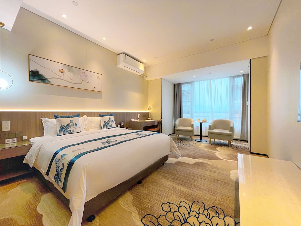 Qiling LN Dongfang Hotel