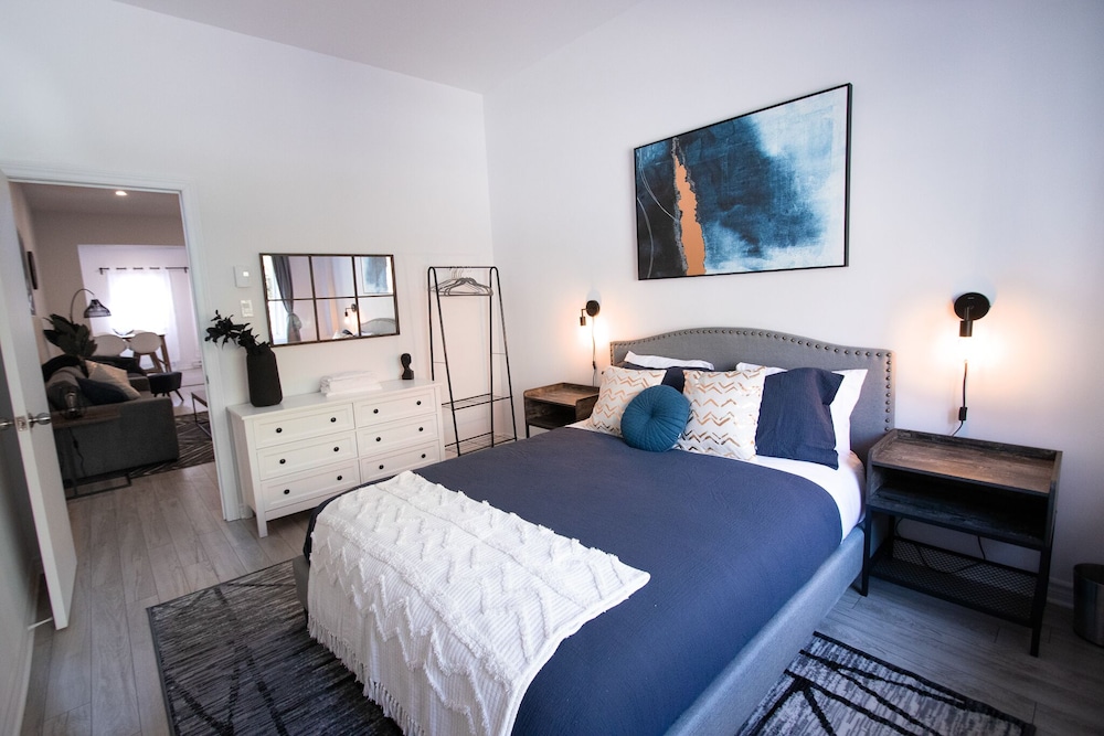 Unique Stays - 3658 Boul. Saint-Laurent - Image 2