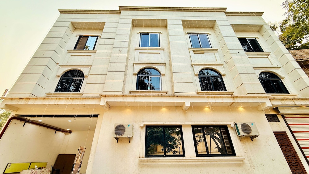 Hotel Raj Inn