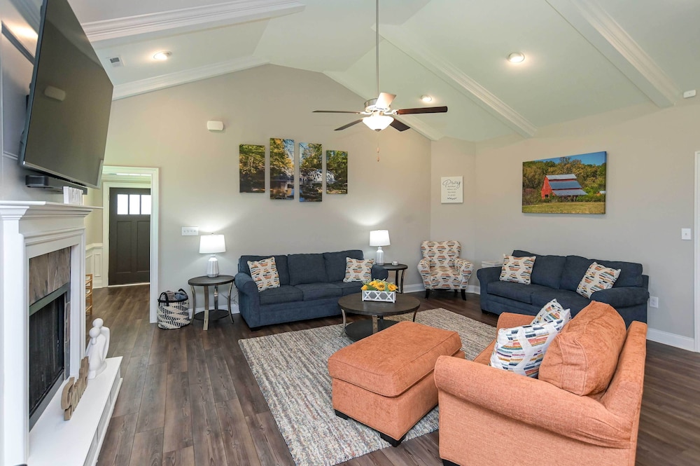 Quiet Family Home 15 Mi to Dtwn Huntsville! - Property Image 44