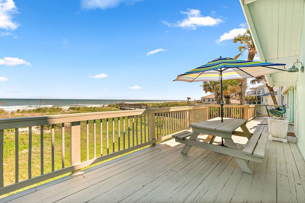 Pelican Beach Private Ocean Front Beach House- Sleeps 10 Bring Your Surf Boards