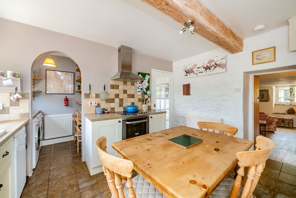 4 Bishops Cottages