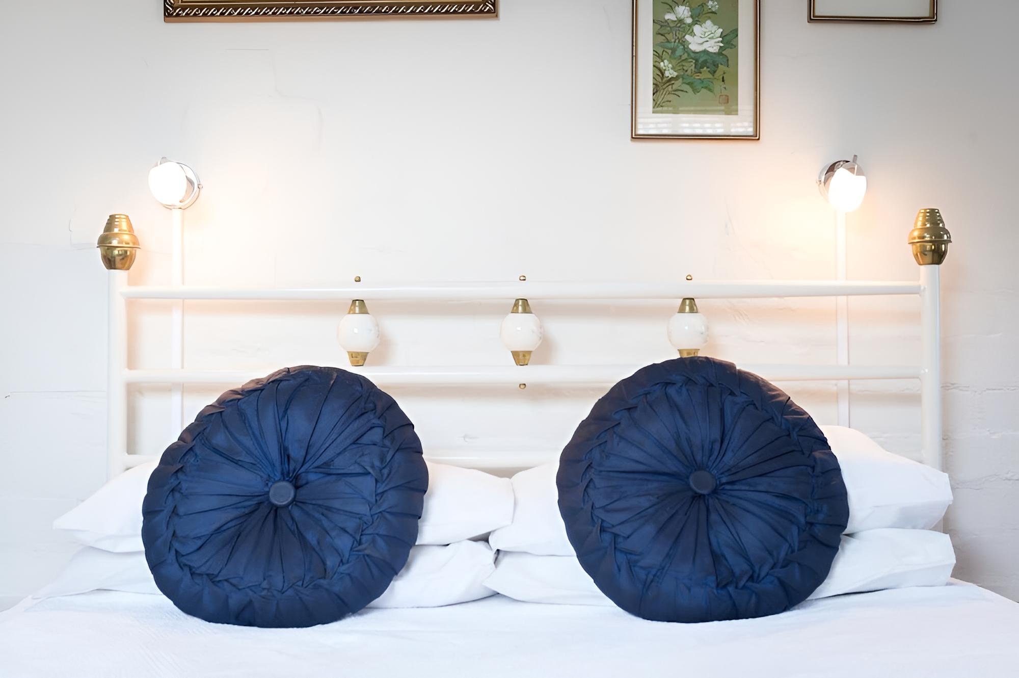 Jean Lee Bed & Breakfast