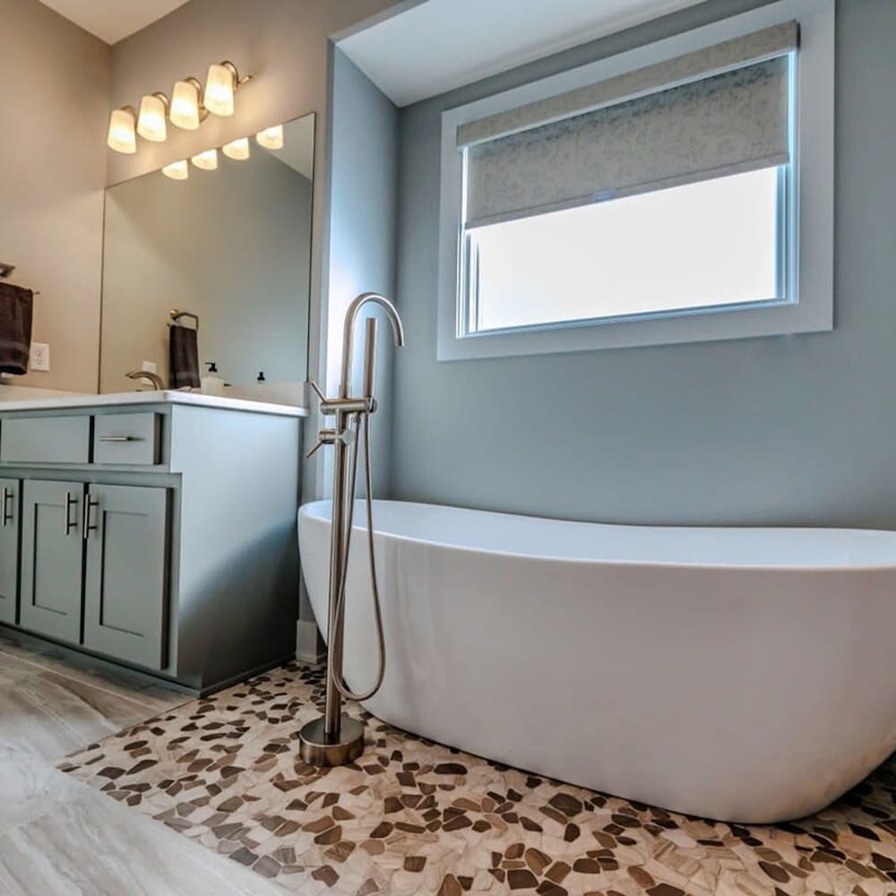 Luxury Retreat Modern 5BR Ranch in Bennington