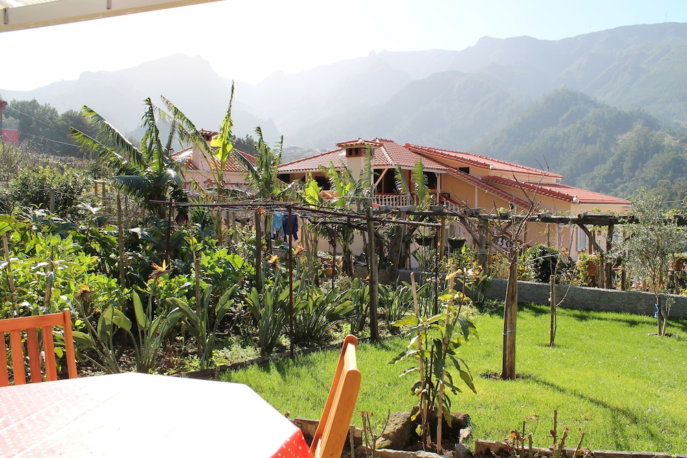 Dinis Country Apartment by Our Madeira