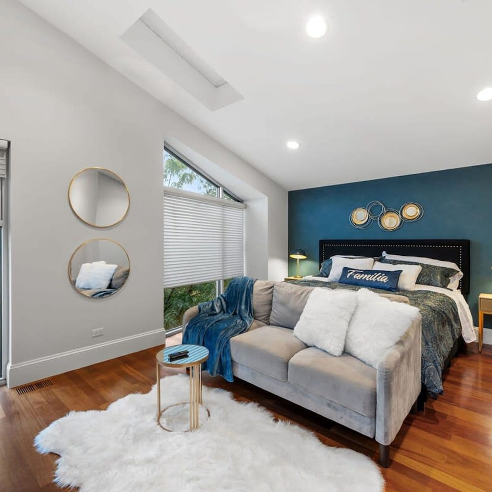 Luxurious 8 Bed Retreat State of the Art Theater
