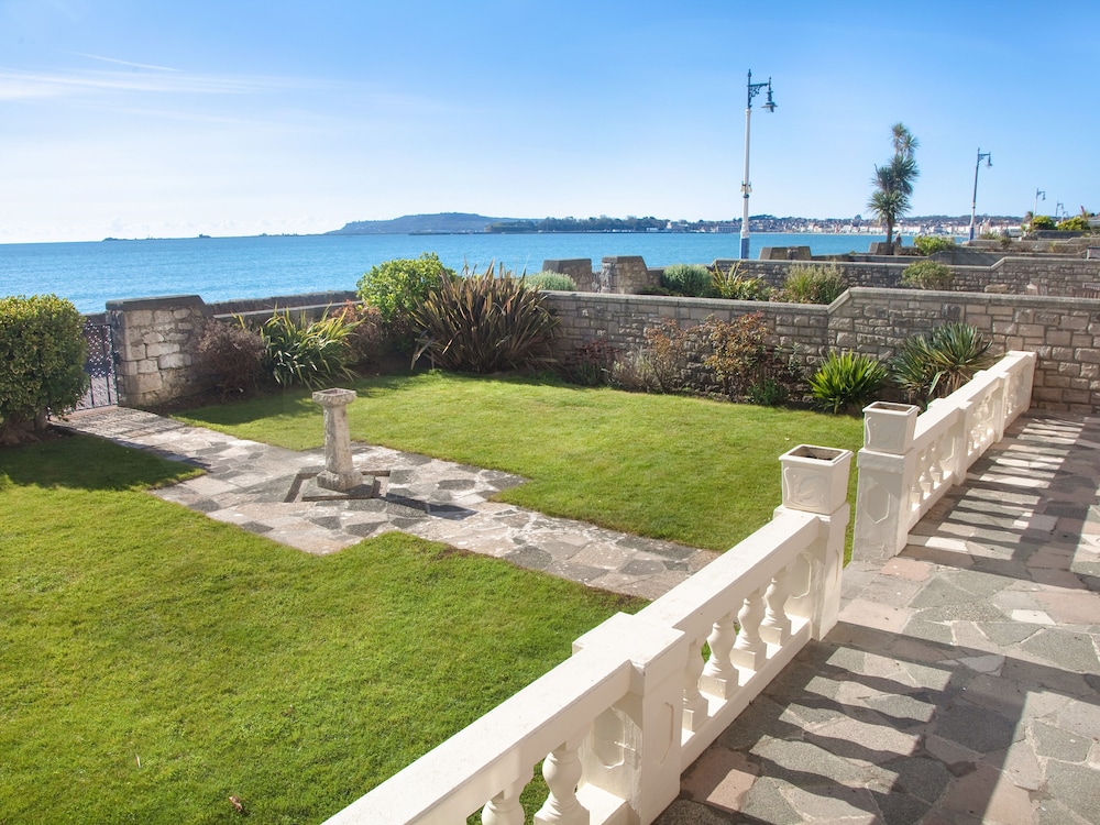 Weymouth Bay Apartment A