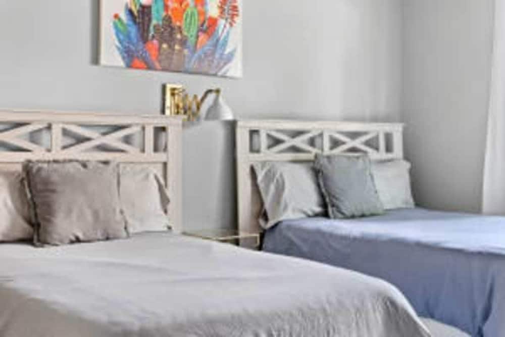 Large 3BD 2BR Lower Bishop Arts Near Downtown Dallas