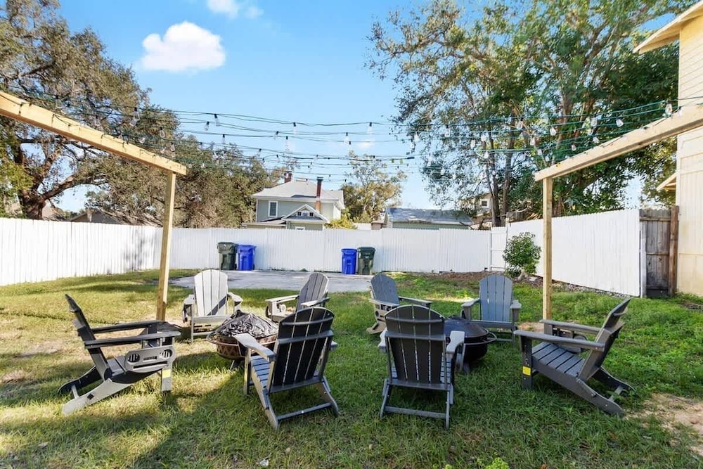 Charming 1-bedroom Home in Lakeland!