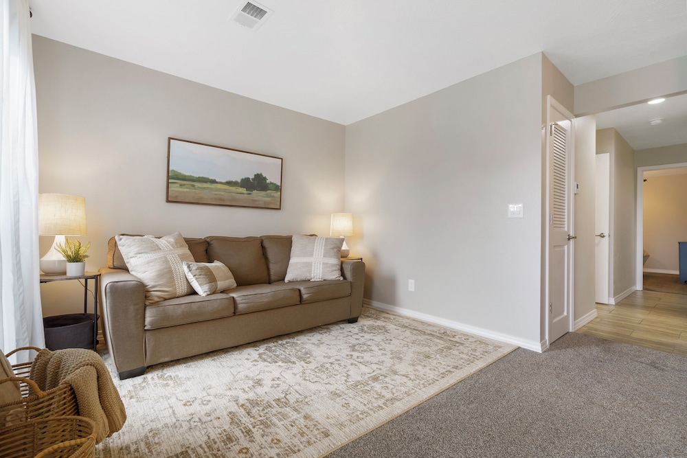 Troon Golf View - Golf Course View - On Site Amenities