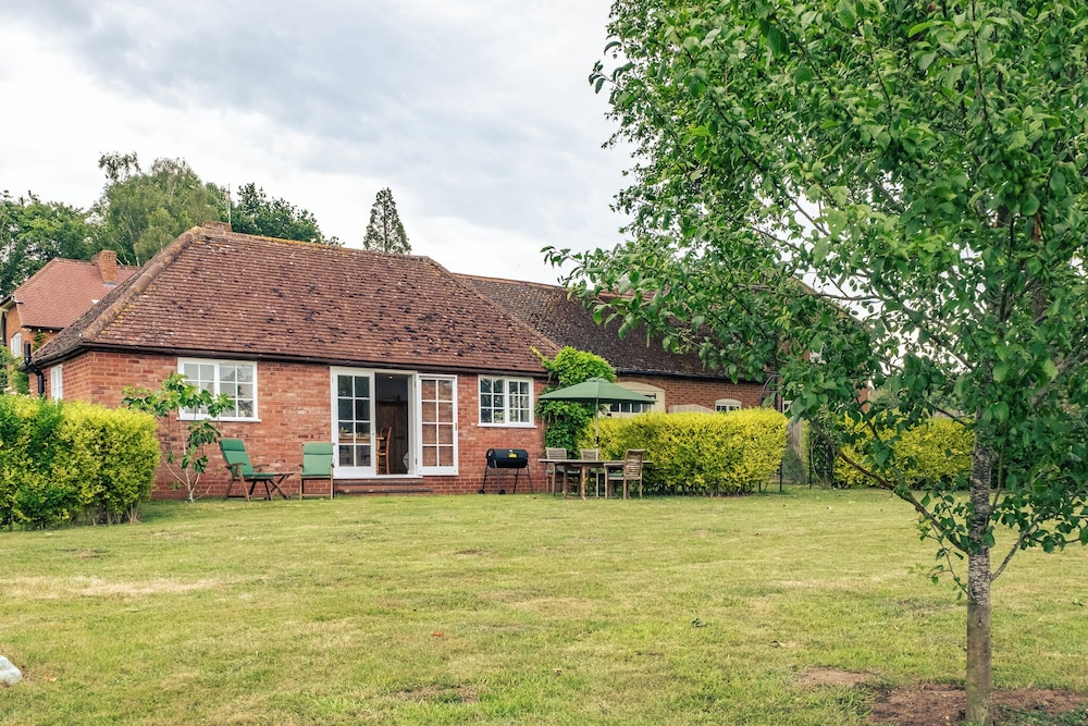 Idyllic Countryside Cottage
