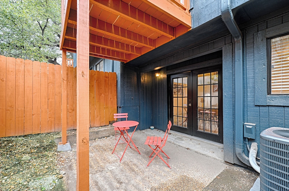 Heart of Austin Hideaways