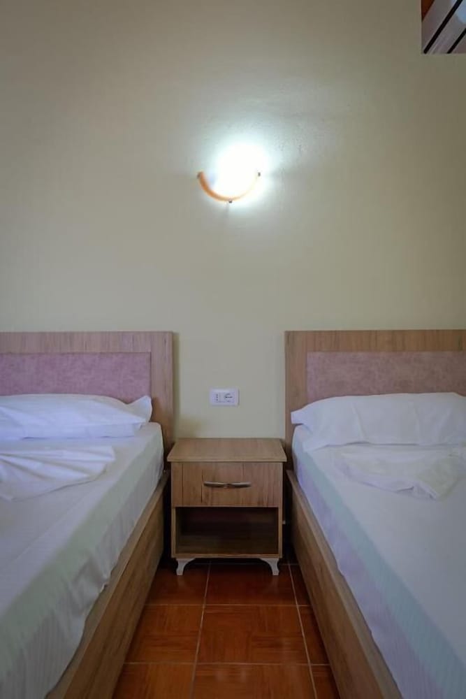 Vila Xhovani