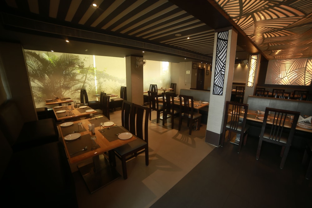 Food & Beverage