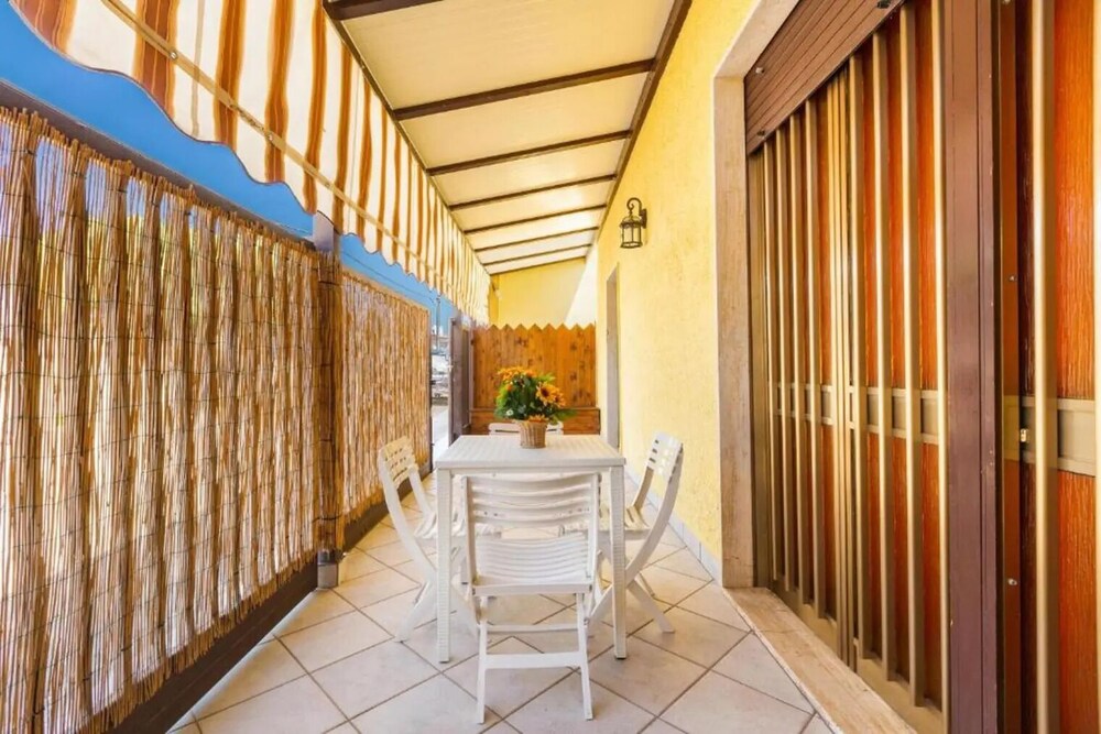 Casa Terrazza Sul Mare in Torre Lapillo