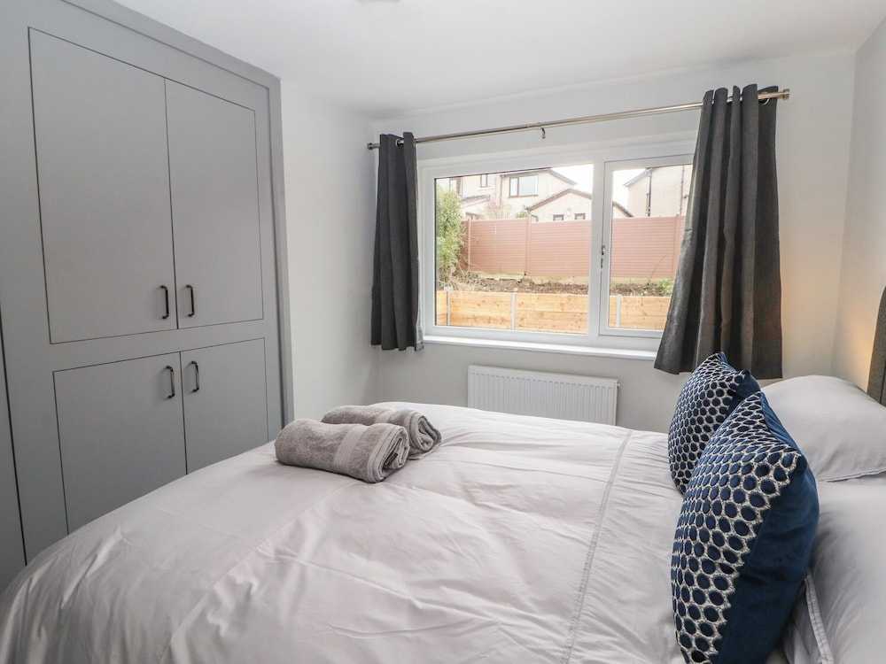12 Merefell Road