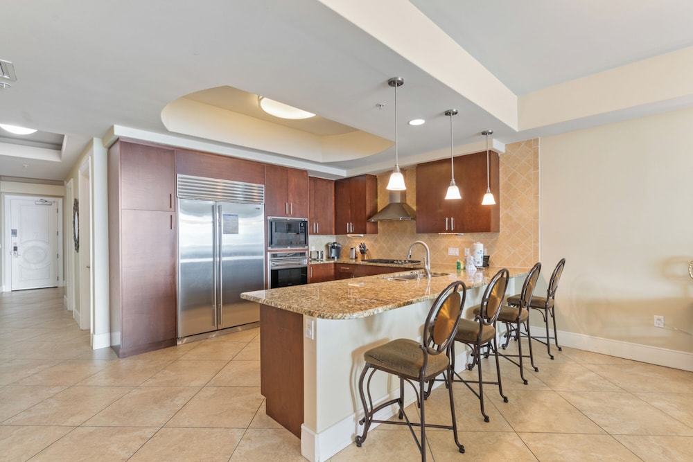 Turquoise Place Condos