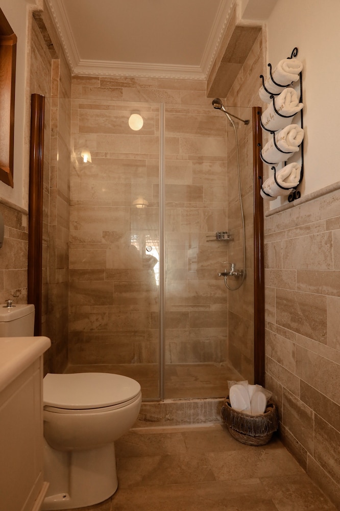 Vrodi By House - Image 26