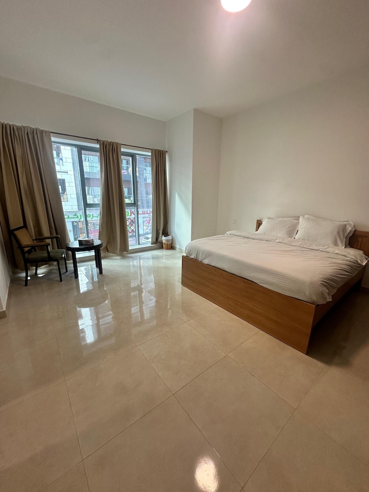 Stay Inn Albarsha by PHM