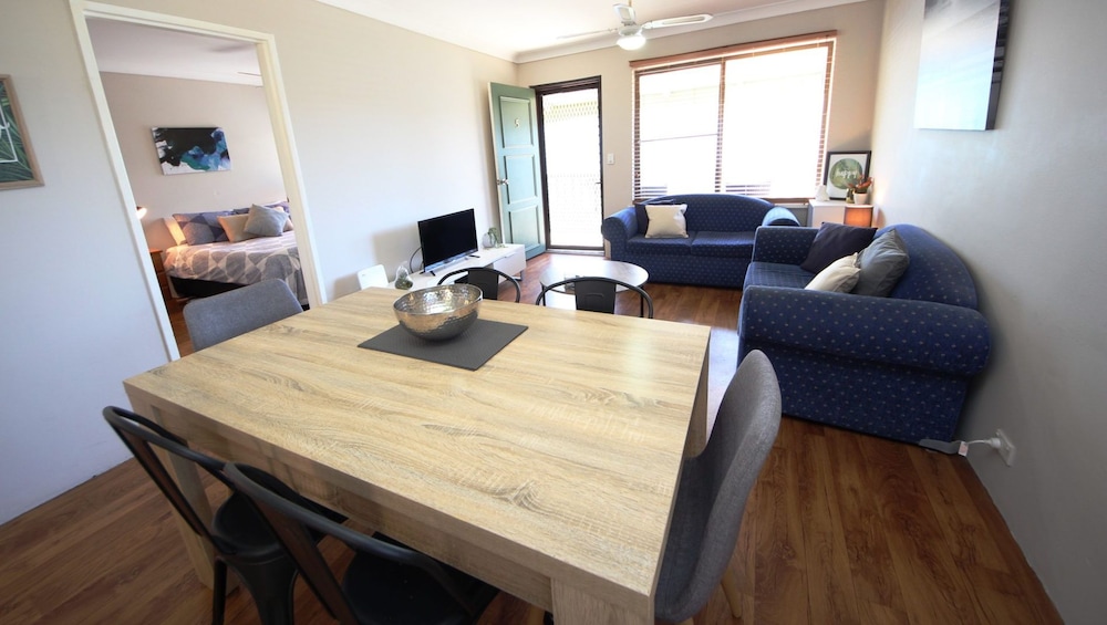 Dunbar Court Unit 5 at South West Rocks