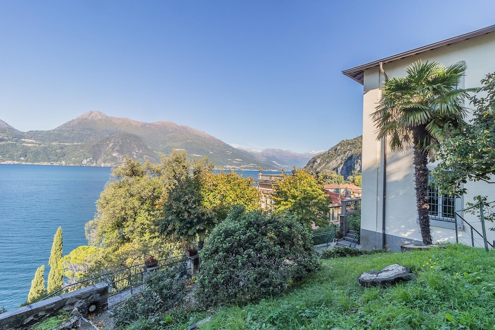 Villa Guardini Varenna view 2