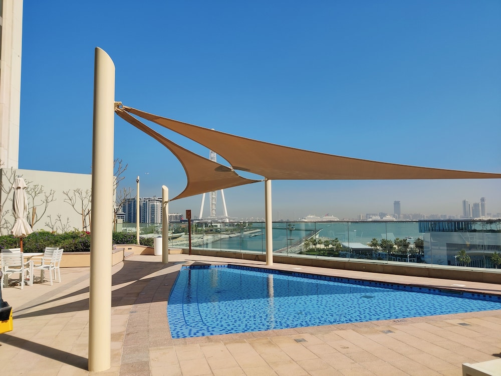 HiGuests - EMAAR 52-42