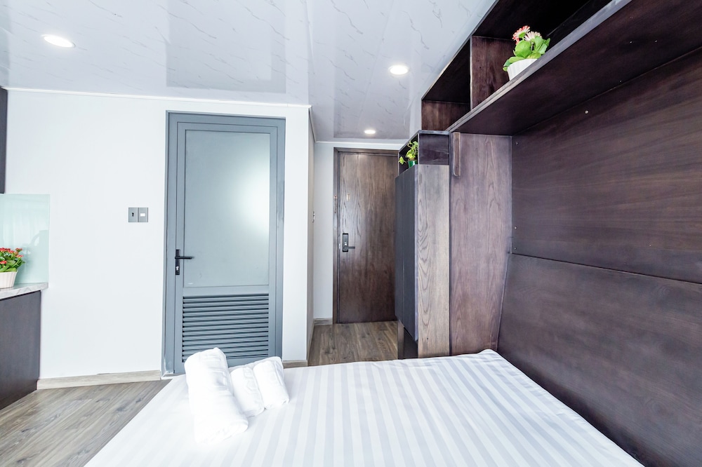 Awenasa by Livinginn