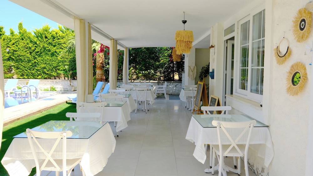 Lavinia Garden Alaçatı - Image 72