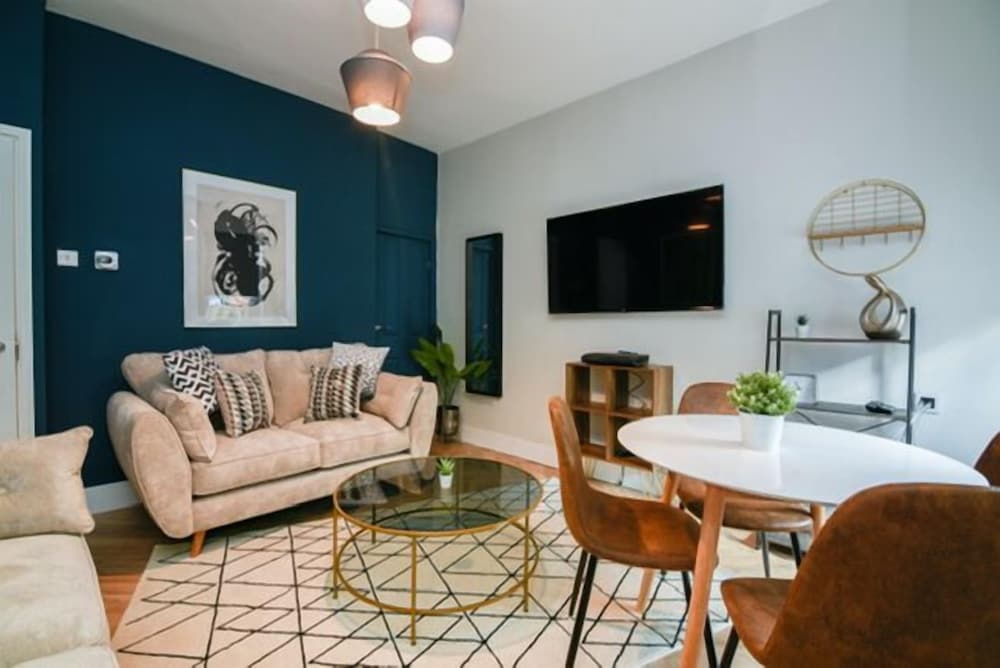 Nottingham Vacations - Stunning 5bed House in Nottingham - Property Image 4